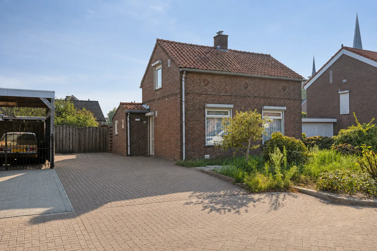 Vrijstaande woning te koop: Schoolweg 13, Lith