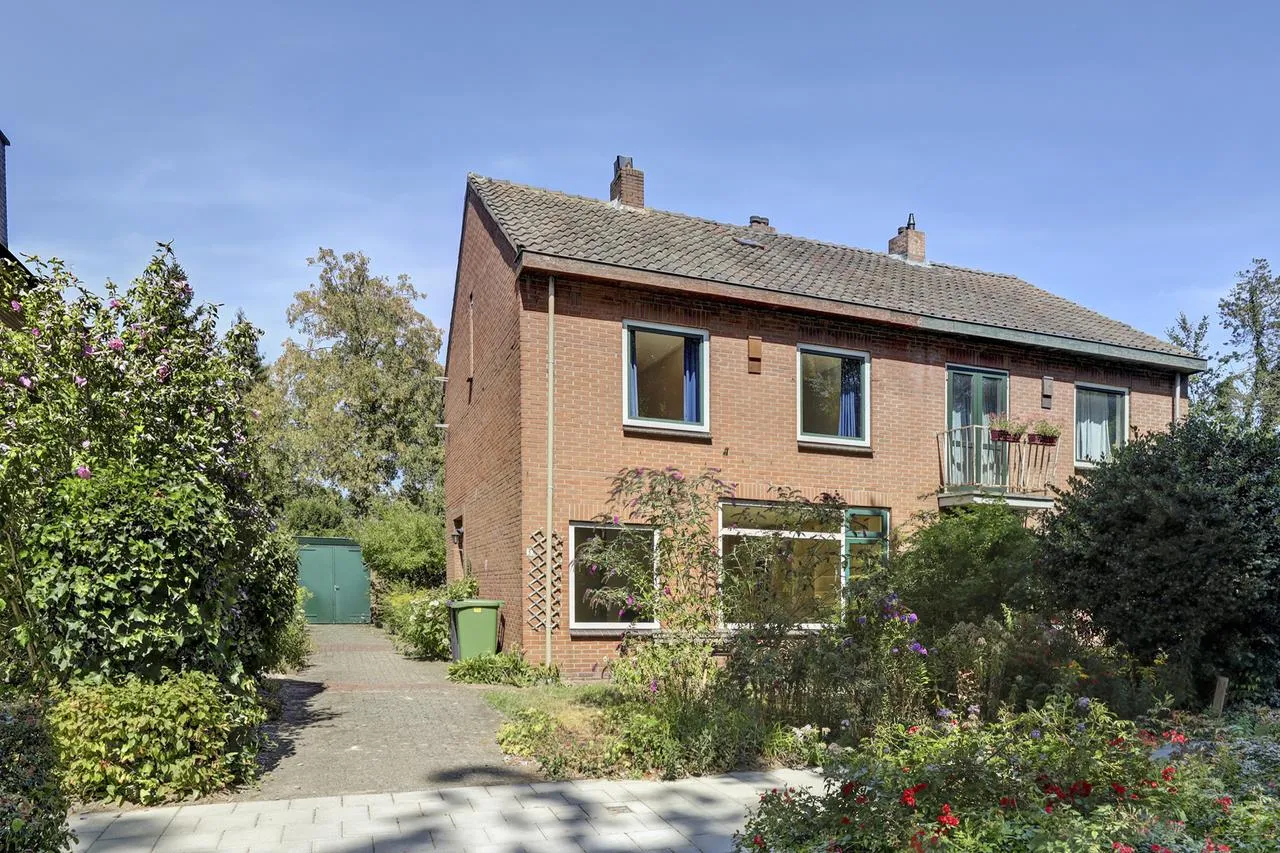 Twee-onder-één-kap te koop: Schoonoordselaan 33, Doorn