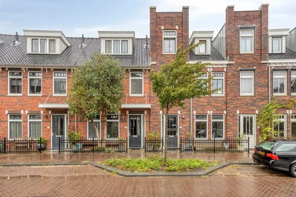 Tussenwoning te koop: Schoonzicht 14, Oegstgeest