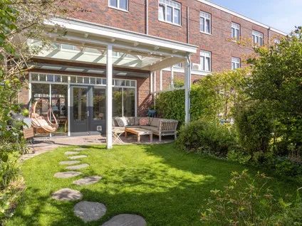 Tussenwoning te koop: Schoonzicht 21, Nieuw-Rhijngeest Oegstgeest