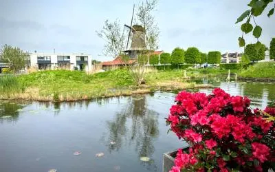 Tussenwoning te huur: Schoorlaan 45, De Rietvink / Veursestraatweg Leidschendam