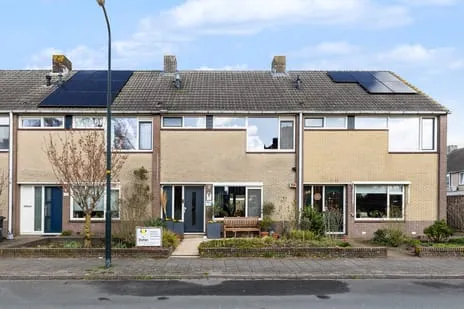 Tussenwoning te koop: Schopenhauerstraat 121, Sprenkelaar Apeldoorn
