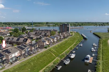 Tussenwoning te koop: Schorredijk 43, Puttershoek Woonkern Puttershoek