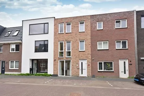 Tussenwoning te koop: Schotlandstraat 57, Europakwartier W.-Noord Almere