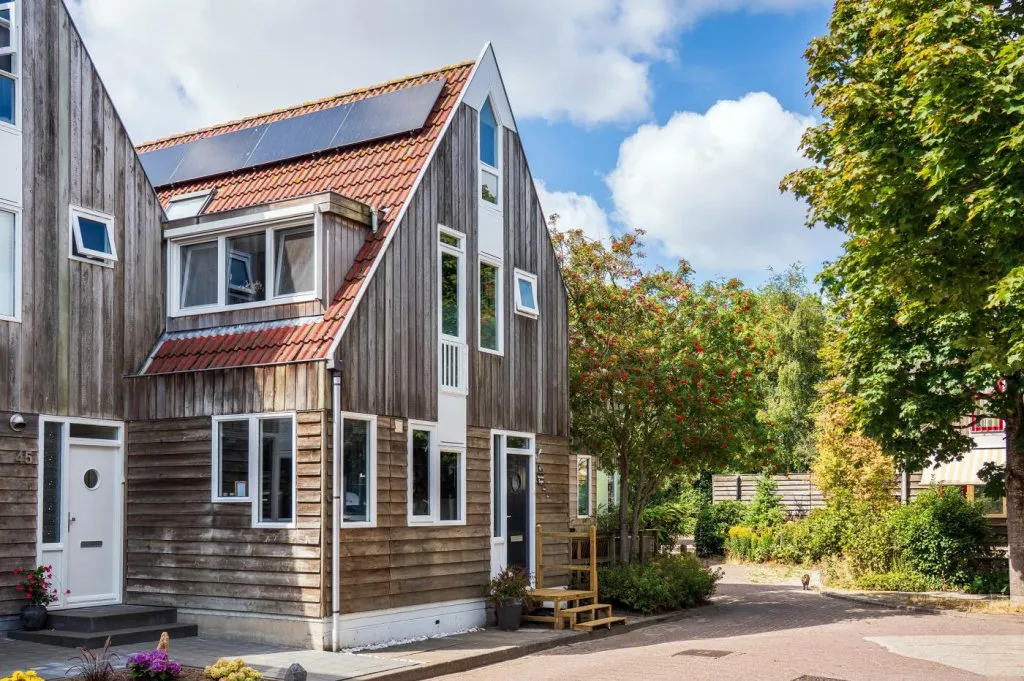 Tussenwoning te koop: Schoudieck 47, Den Burg