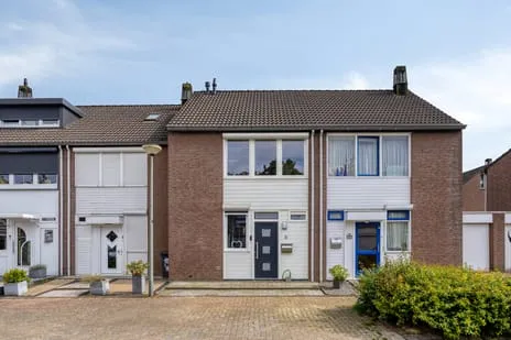 Tussenwoning te koop: Schouffertsweide 8, Hopel Eygelshoven