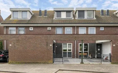 Tussenwoning te koop: Schout Eeuwoutstraat 72, Pernis Pernis Rotterdam