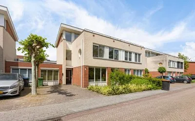 Tussenwoning te koop: Schout van der Dussensingel 5, Maasoever 'S-Hertogenbosch