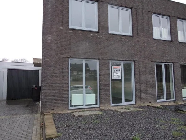 Tussenwoning te huur: Schout van Heeckerenring 8, Beersdal Heerlen