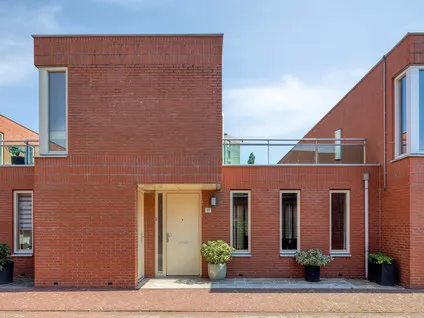 Tussenwoning te koop: Schout Van Keppelpad 11, Maasoever 'S-Hertogenbosch