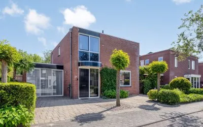 Vrijstaande woning te koop: Schout van Lyndenstraat 7, Maasoever 'S-Hertogenbosch