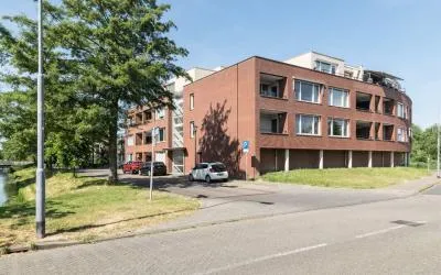 Appartement te koop: Schout van Raesfeltstraat 25, Maasoever 'S-Hertogenbosch