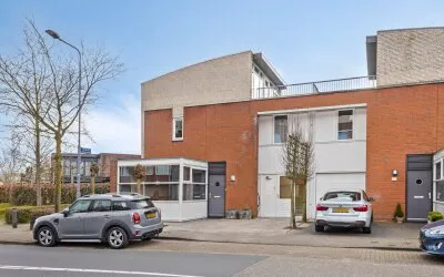 Hoekwoning te koop: Schout van Haestrechtsingel 2, Maasoever 'S-Hertogenbosch