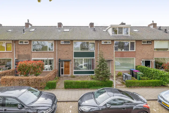Tussenwoning te koop: Schoutenlaan 33, Pijnacker