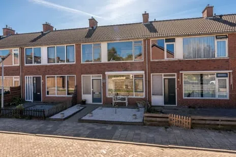 Tussenwoning te koop: Schoutenlaan 8, Maarsveld Stadskanaal