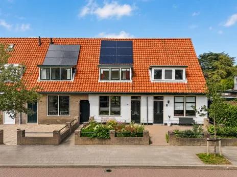 Tussenwoning te koop: Schoutenstraat 81, Venelaankwartier - Buurt 11 02 Hoorn