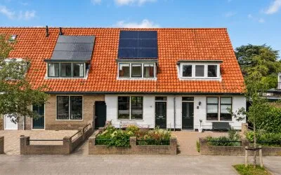 Terraced house for sale: Schoutenstraat 81, Venelaankwartier - Buurt 11 02 Hoorn
