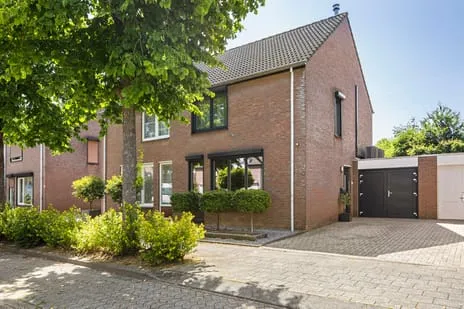 Terraced house for sale: Schoutlaan 20, Middelveld Susteren