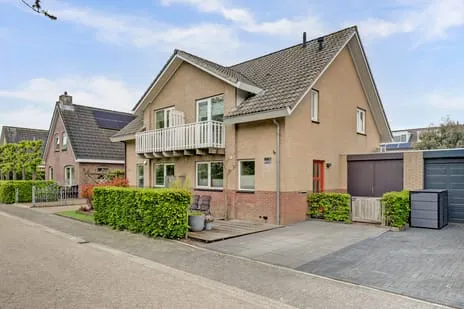 Tussenwoning te koop: Schoutsland 10, Andijk Centrum Andijk