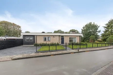 Vrijstaande woning te koop: Schoutstraat 2, Grijpskerk Grijpskerk