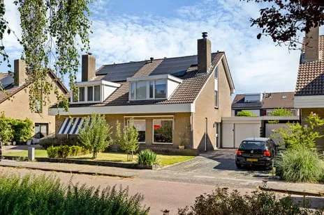 Tussenwoning te koop: Schouw 15, De Greiden Heerenveen
