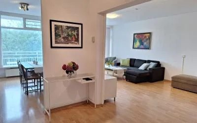 Appartement te huur: Schouwenselaan 47, Vredeveldbuurt Amstelveen