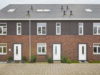 Tussenwoning te koop: Schramweide 3, Woubrugge