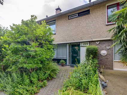 Tussenwoning te koop: Schrauwenstraat 22, Baai 2 Etten-Leur