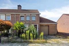Twee-onder-één-kap te koop: Schrevelstraat 15, Sprang-Capelle
