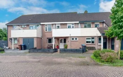 Tussenwoning te koop: Schrijnwerkerslaan 25, De Meern