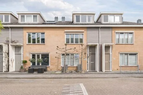 Tussenwoning te koop: Schrijvertje 30, Willis Krommenie