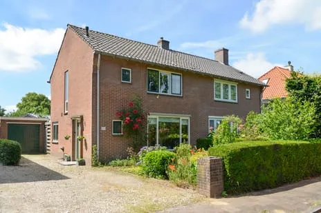 Twee-onder-één-kap te koop: Schrikslaan 37, 't Hart Soest