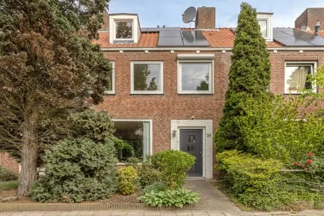 Tussenwoning te koop: Schubertlaan 24, Genderdal Eindhoven