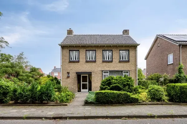 Vrijstaande woning te koop: Schubertlaan 33, Fatima-villapark Roosendaal