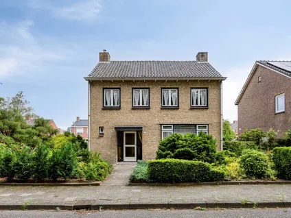 Vrijstaande woning te koop: Schubertlaan 33, Fatima-villapark Roosendaal