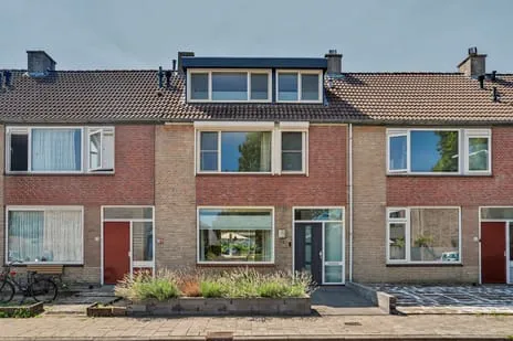 Terraced house for sale: Schubertstraat 12, Venne-Oost Drunen