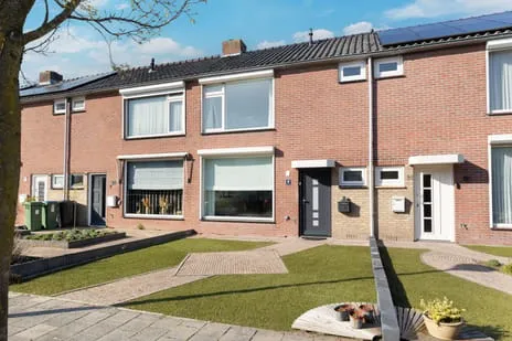 Terraced house for sale: Schubertstraat 13, Vossenberg (west) Kaatsheuvel