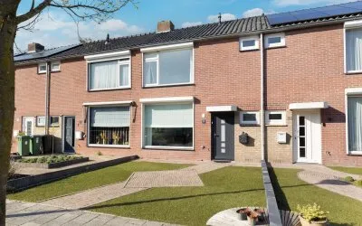 Tussenwoning te koop: Schubertstraat 13, Vossenberg (west) Kaatsheuvel