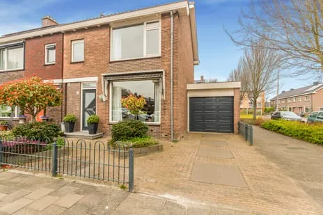 Hoekwoning te koop: Schubertstraat 2, Oosterzij Heemskerk