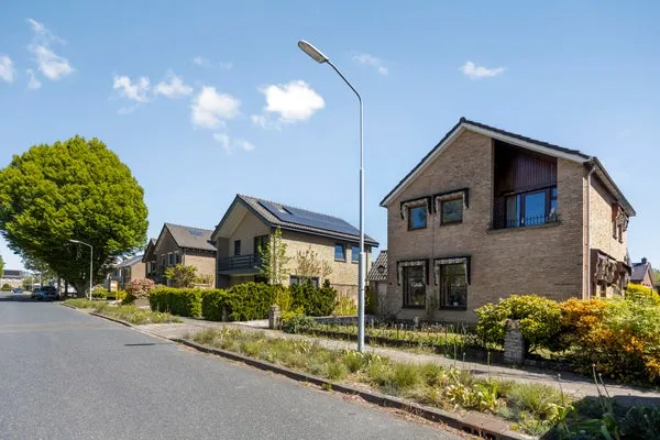 Vrijstaande woning te koop: Schubertstraat 4, de Helster Elst