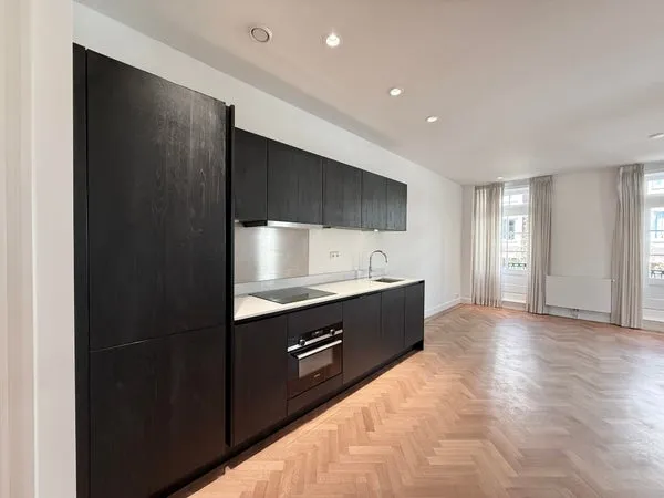 Woning te huur: Schubertstraat, Amsterdam