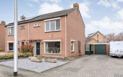 Twee-onder-één-kap te koop: Schuilenburgerweg 15, De Höfte Hellendoorn