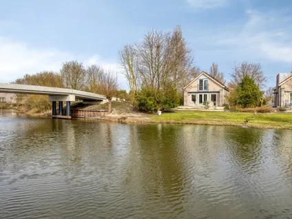 Vrijstaande woning te koop: Schuitenzand 2, Idsegahuizum Makkum