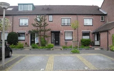 Terraced house for rent: Schutsluis 94, Galjoenbuurt Amstelveen