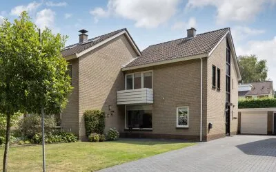 Twee-onder-één-kap te koop: Schuttekamp 107, Dorp Lonneker Enschede