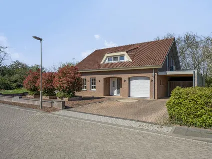 Vrijstaande woning te koop: Schuttersdreef 1, Buchten Buchten