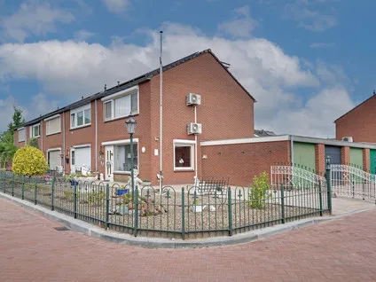 Tussenwoning te koop: Schuttersstraat 2, Lobith Lobith