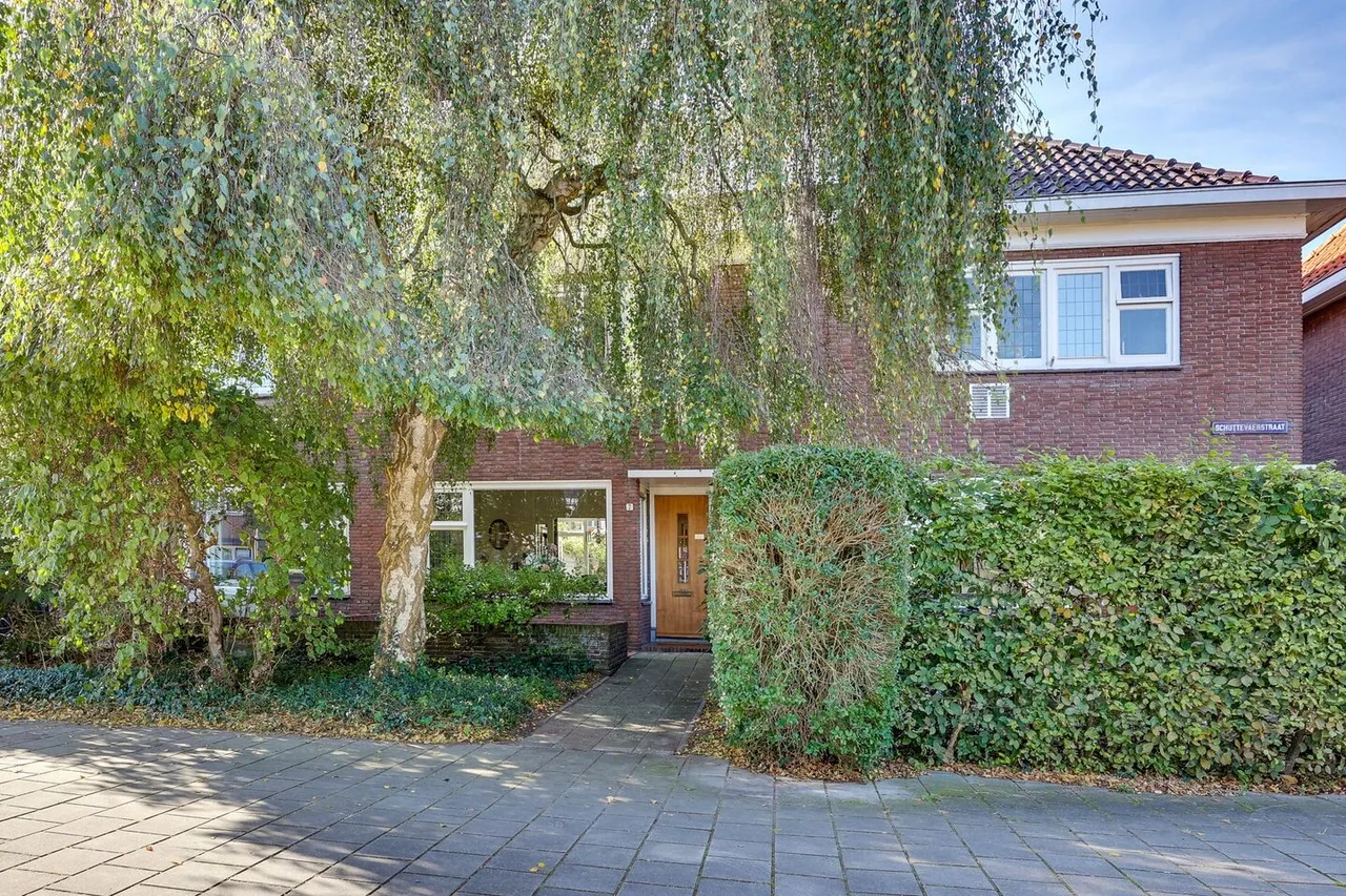 Tussenwoning te koop: Schuttevaerstraat 7, Meppel
