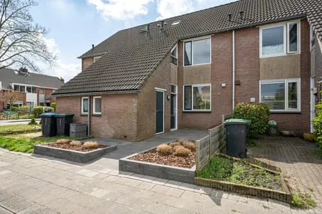 Tussenwoning te koop: Schuur 87, De Trisken rondom Drachten