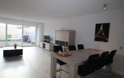 Tussenwoning te huur: Schweitzerlaan 11, Landschappenbuurt Amstelveen